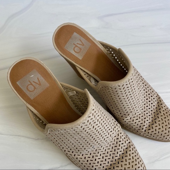 DOLCE VITA Perforated Kenli Pointed Toe Mules - Picture 8 of 13